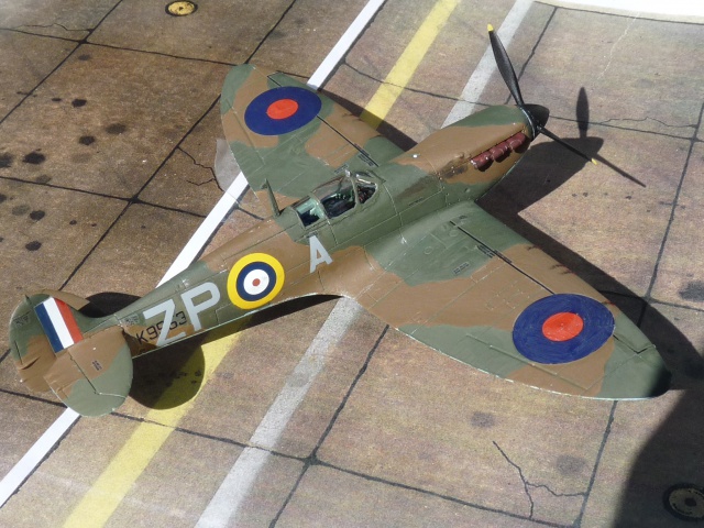 Spitfire M1 S/l Sailor Malan Sqn 74 Bataille d'Angleterre 1940 24984634F3