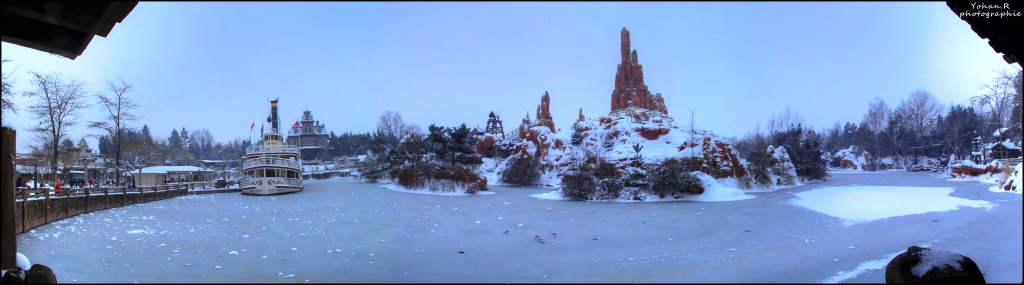 disneyland neige - Vos photos de Disneyland Paris sous la neige ! - Page 26 257064FrontierlandPanoramaNeigeHDR