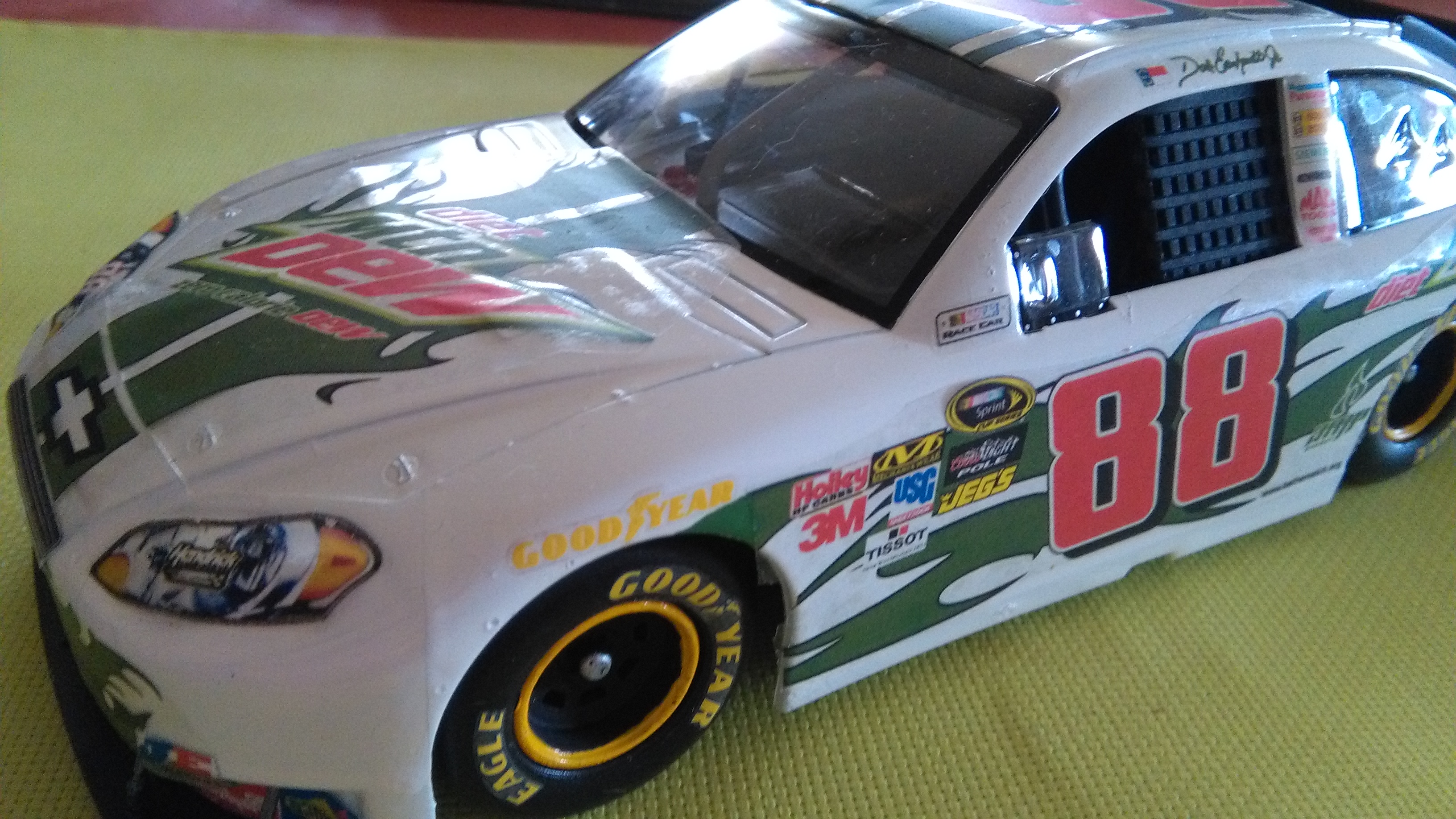 Chevy Impala 2010 #88 Earnhardt jr Mountain dew diet 260600IMG20160320150446