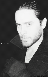 Jared Leto - Page 2 268003J89