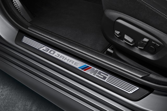 BMW M5: Une édition spéciale « 30 Jahre » (30 ans de la M5) 269620P90148930