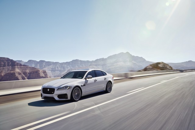 La Nouvelle Jaguar XF En Première Mondiale À New York  270017JAGUARXFSLocation22