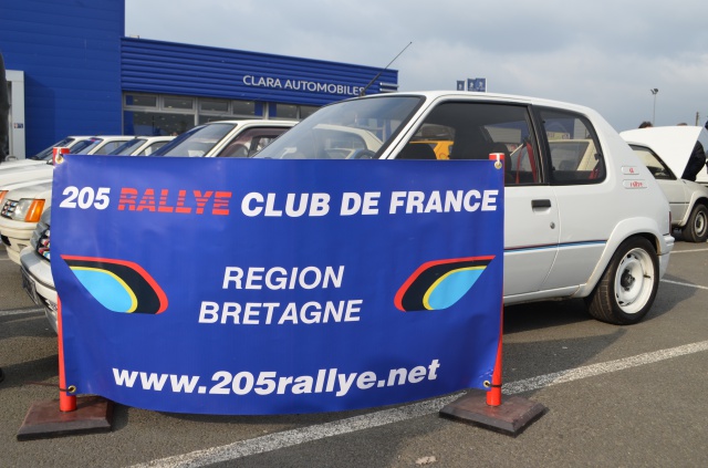 Rassemblement aux mans pour les 30ans de la 205 27339630ans205094