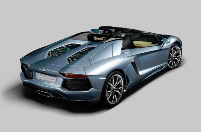 Nouvelle Lamborghini Aventador LP 700-4 Roadster  274947aventadorlp7004roadster20