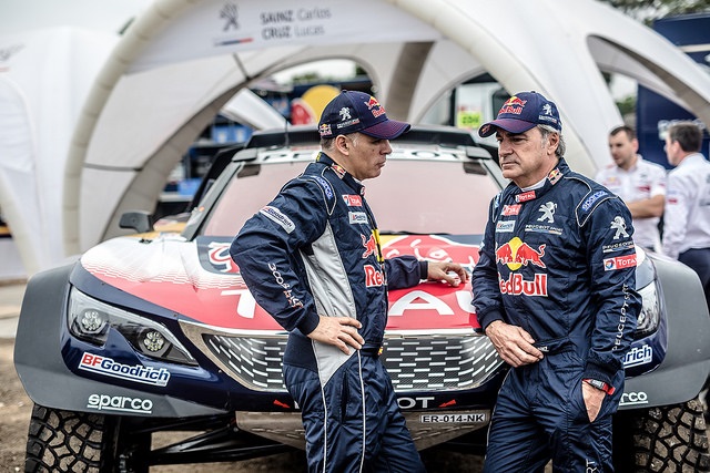 Les Peugeot 3008DKR Maxi Prêtes À Affronter Le Dakar 2018 275236387997965647859d30794z