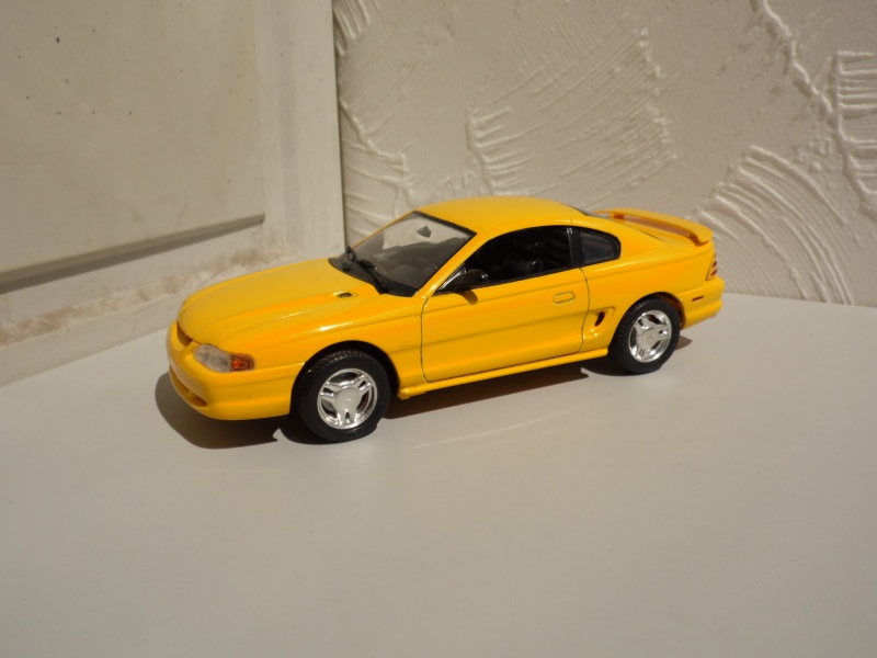 Ford Mustang's 94. 277884SAM4956