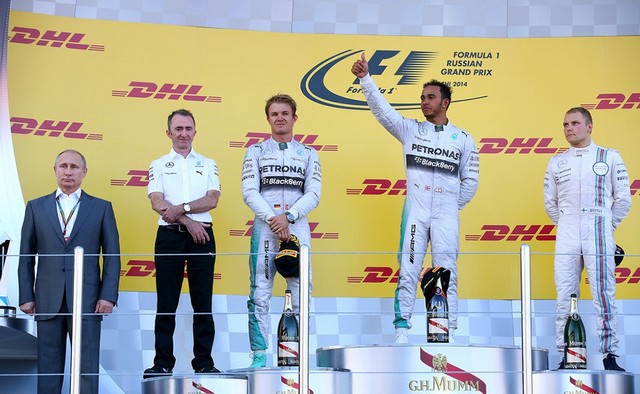 F1 GP de Russie 2014 : Victoire Lewis Hamilton, titre pour Mercedes  2801142014PoutineLoweRosbergHamiltonBottas