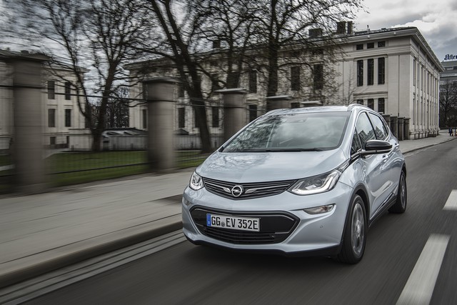  Opel Ampera-e, la voiture électrique qui inaugure une nouvelle façon de conduire 284660OpelAmperae299596