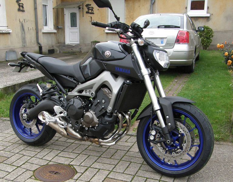 Photos de toutes les Yamaha MT-09 du forum ! :) 285258eyiq2