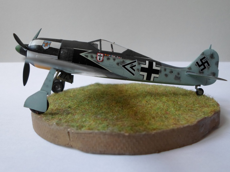  [ZVEZDA] Fw190A-4 FINI réédition du 1er post pour le classage 285601SAM1327