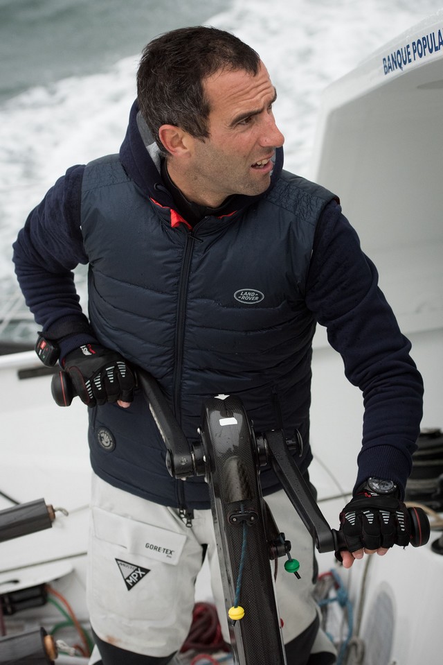 Land Rover France Encourage Armel Le Cleac'h Avant Le Départ Du Vendée Globe Et Devient « Voiture Officielle » De Cette 8ème édition  288289armellecleach6828