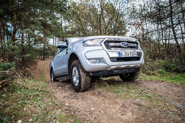 Le nouveau Ford Ranger est le seul pick-up à obtenir 5 étoiles aux tests Euro NCAP 289435FordAWD2015Ranger10