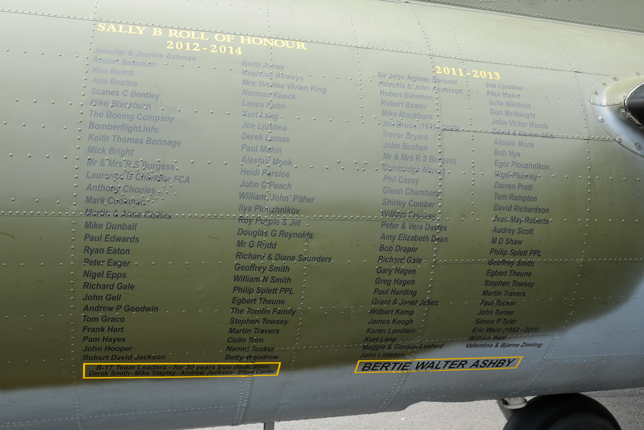 [01/07/2013] B17 Flying Fortress (G-BEDF) Sally B's - Page 2 294660DSC9576