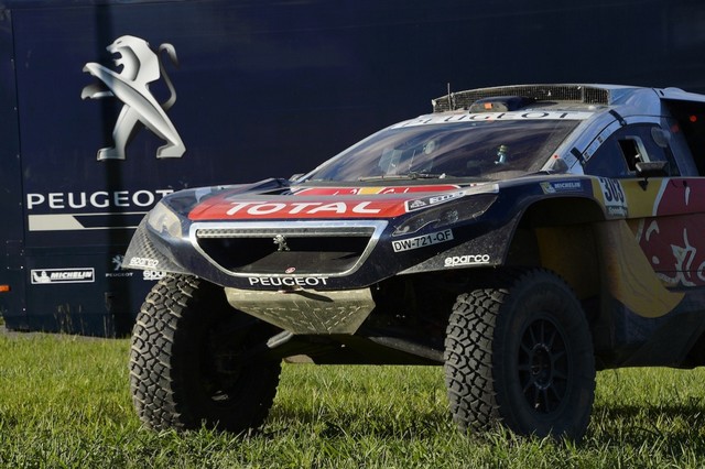 Trois PEUGEOT 2008 DKR en tête du Dakar à mi-course 2977330511600201924copie