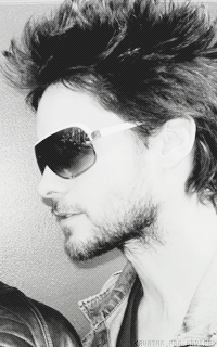 Jared Leto - Page 2 29811169J9