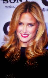 Bar Refaeli 29962619B7