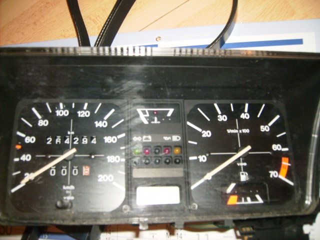 Golf 1 - mettre compteur avec tr/min 300088IMG1217