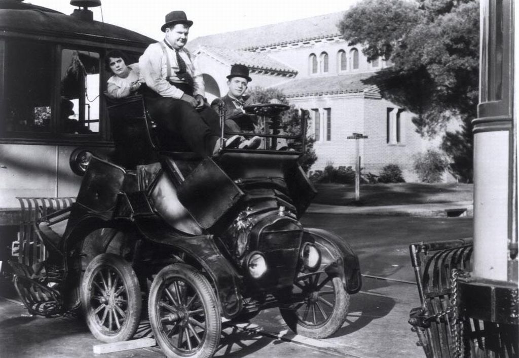 Les années 20 à 70 : photos et vidéos d'époque (partie 1) - Page 13 302499laurelandhardy