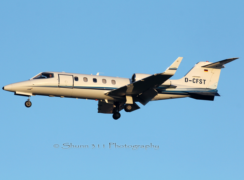 Toulouse-Blagnac - Décembre 2012  - Page 4 304901Learjet45PrivateDCFSTTLS111212EPajaud