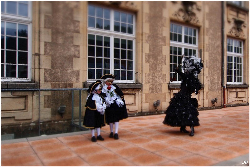 CARNAVAL VENITIEN DE REMIREMONT ( Les Photos )  - Page 5 313758LR4P32300162