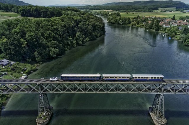 Le Land Rover Discovery Sport Tracte Un Train De Plus De 100 Tonnes 316704landroverdiscoverysporttrain