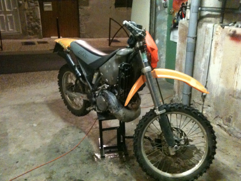 [Restauration] KTM 250 EXC 1993 - Page 7 323444IMG2904