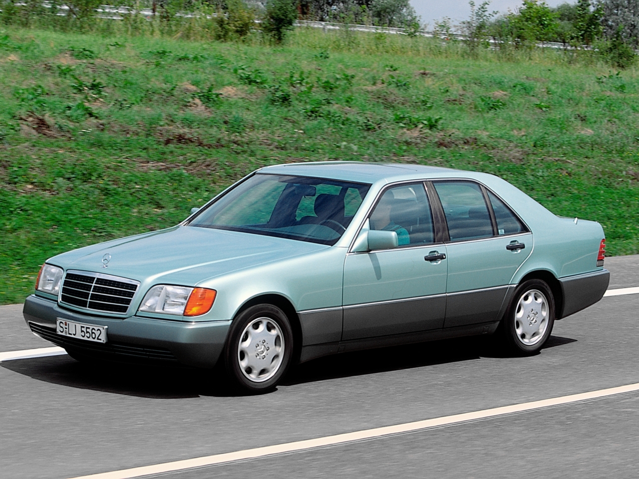 les plus belles photos de Mercedes-Benz classe S w140 et c140... juste pour rêver et pour le plaisir des yeux - Page 5 325344mbw140bellephoto0106