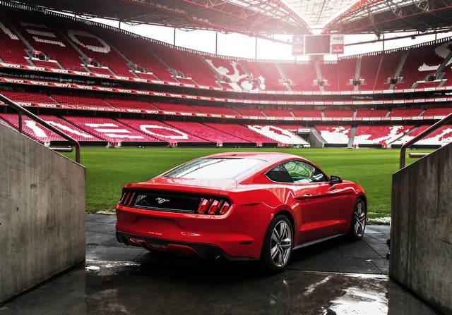 Ford à la finale de la Ligue des Champions  334221FordUCL2014Mustang03