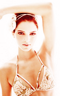 Kendall Jenner 334300K12