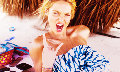 Candice Swanepoel 33618859c1