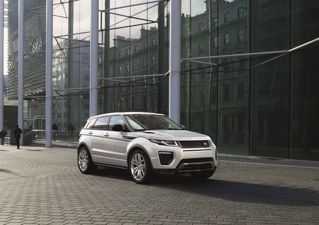 le Range Rover Evoque année-model 2016 le plus efficient de tous les temps 337934L53816EXTLOC113PRLowRes