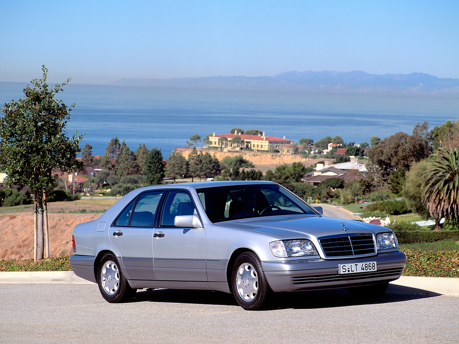 les plus belles photos de Mercedes-Benz classe S w140 et c140... juste pour rêver et pour le plaisir des yeux - Page 3 339039mbw140bellephoto0065