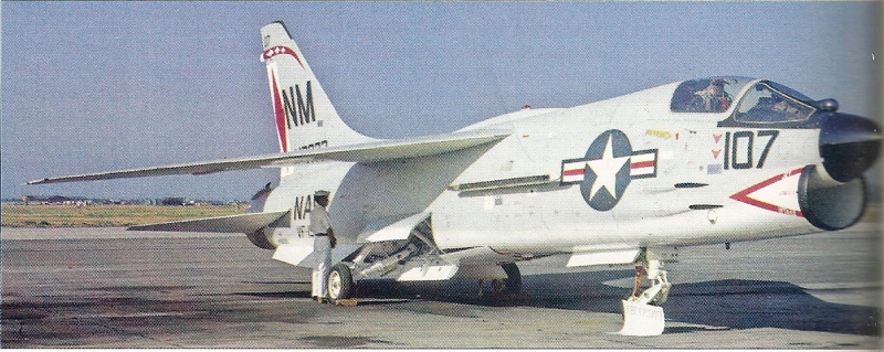 VOUGHT F-8 CRUSADER  339674VoughtF8ECrusaderVF191juillet1967