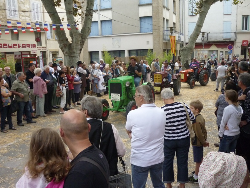 Défilé des vieux tracteurs 343551SENAS5Oct2014247