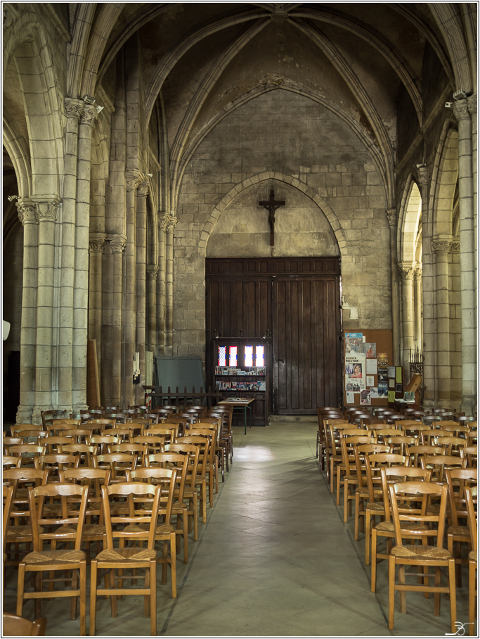 Eglise de Pont sur Yonne 345684LR6PC0300972