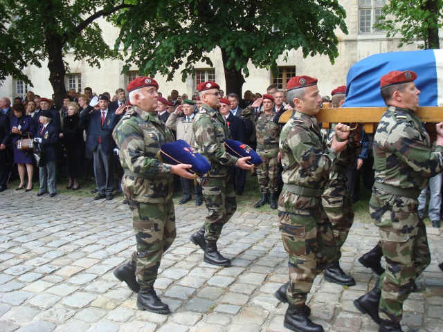 Décés de Robert Maloubier (1923-2015) 345734032