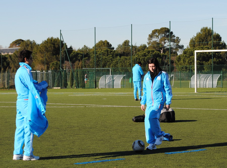 FEMININES DE L'OM : L'AVENIR LEUR APPARTIENT !!! UNE EQUIPE SE CONSTRUIT  2013  348570Photo007