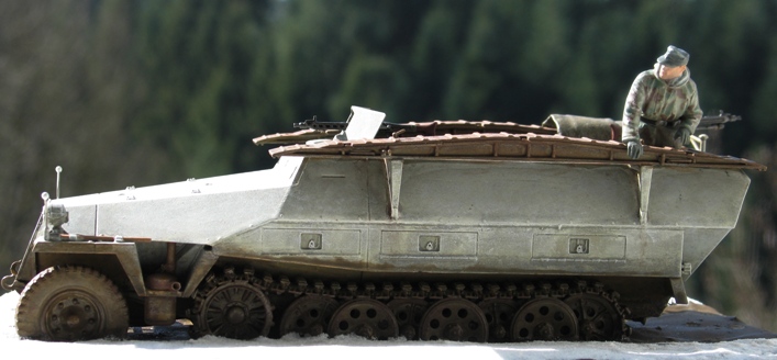 Sd.Kfz 251/7 "Pionnier" Ausf D Dragon 1/35 FINI!! - Page 3 348948modles127013