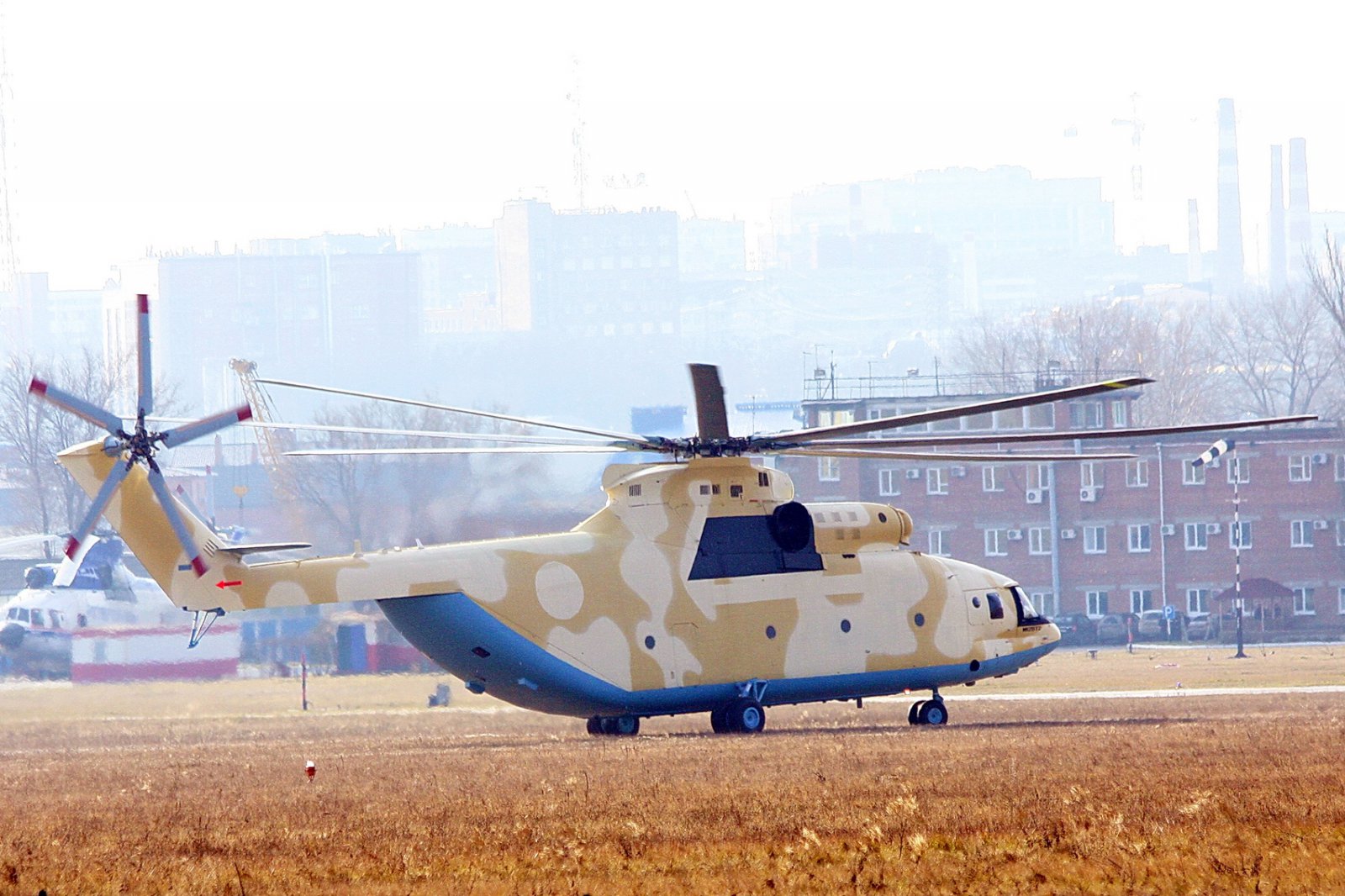 صور المروحيات القوات الجوية الجزائرية : MI-26T2 + MI-17 + MI-8  349898mi26aaf10