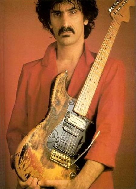 Ses guitares - Page 3 354540Zappa1976