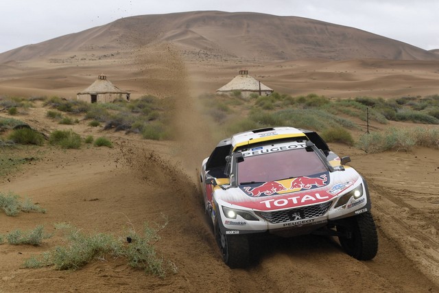 Peugeot Frappe Fort Dans Les Dunes - L'arrivée Du Silk Way Rally Dans Le Viseur  356662P2017072101208News