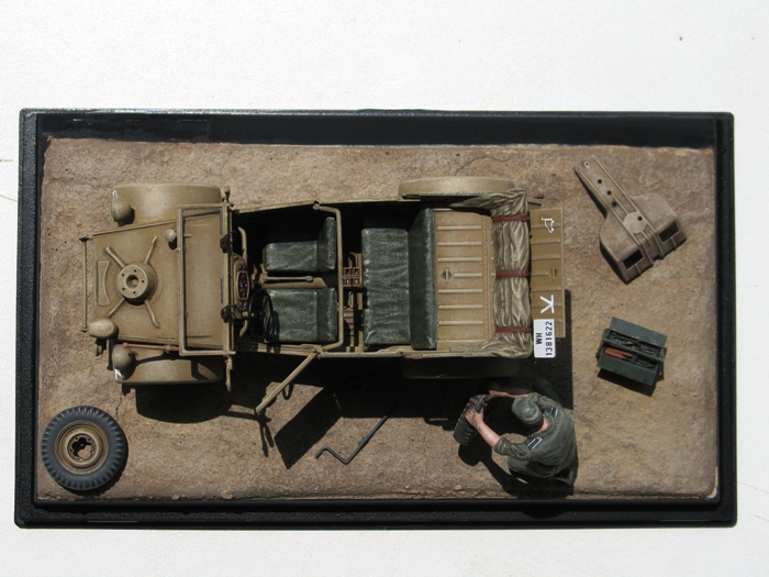 Kübelwagen + set 220 (moteur) - Tamiya 1/35 357012modles119013