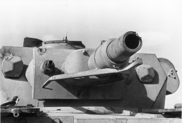 Stalingrad 1/72 - Page 4 359824BundesarchivBild101I7830117113NordafrikaPanzerIVTurm