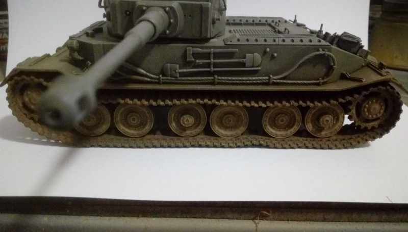 Sd.Kfz.181 Panzerkampfwagen VI (P) Dragon 1/35ième - Page 2 361087IMAG3033