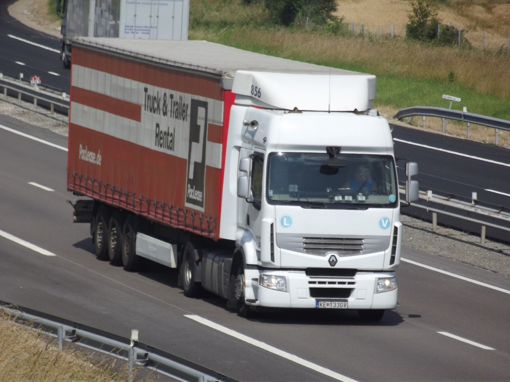 Renault Premium (F) tous les modèles - Page 11 366615photoscamionjuin2013044