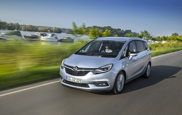  Vraiment électrisante : première mondiale à Paris pour l’Opel Ampera-e 368946OpelZafira302076