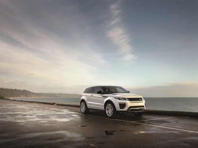 le Range Rover Evoque année-model 2016 le plus efficient de tous les temps 373744L53816EXTLOC97CoupePRLowRes