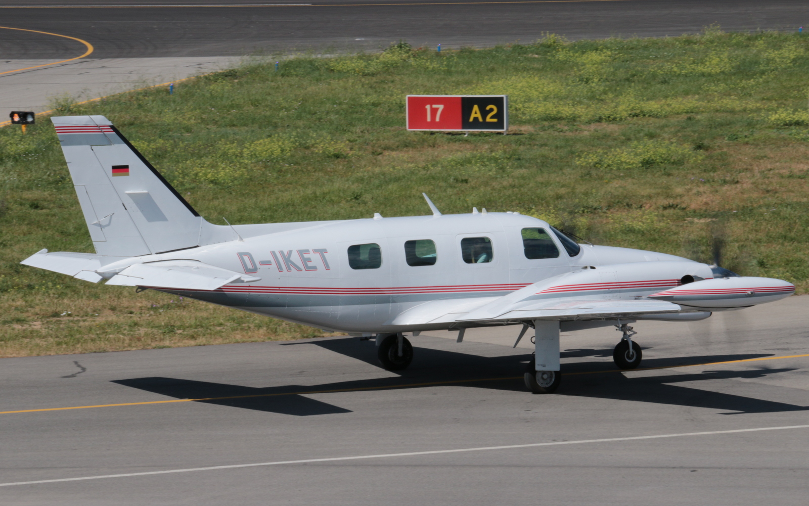 cannes - Aéroport Cannes-Mandelieu , LFMD-CEQ Mai 2016   374210IMG0023