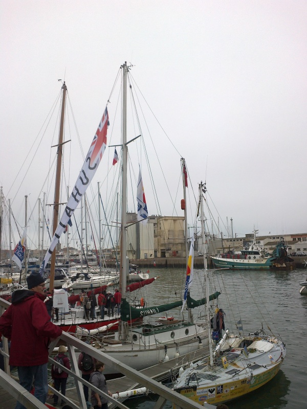 Village du Vendée Globe par Baboune - Page 3 37502909112012302