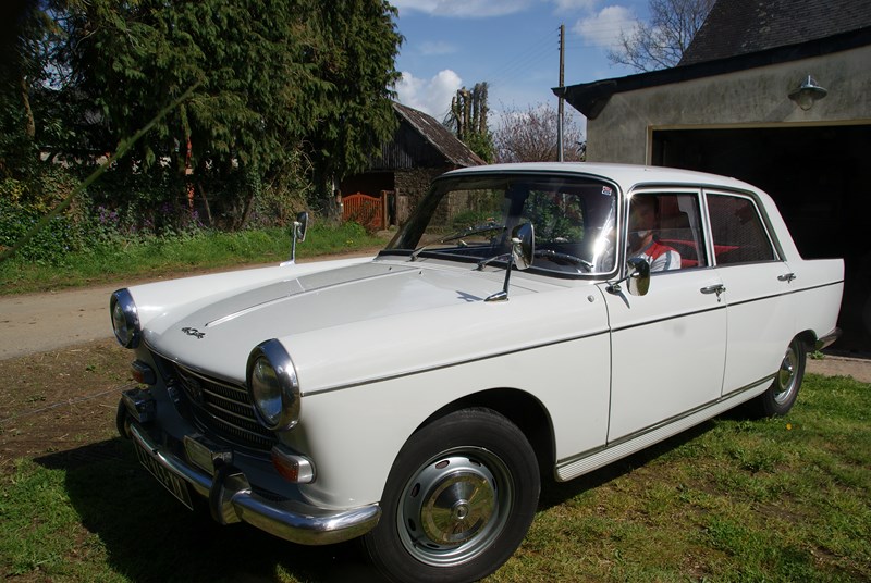 Vends 404 Berline Carbu 11/1965 TBE 377378PDSC08499